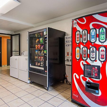Motel 6 Little Rock South Екстериор снимка