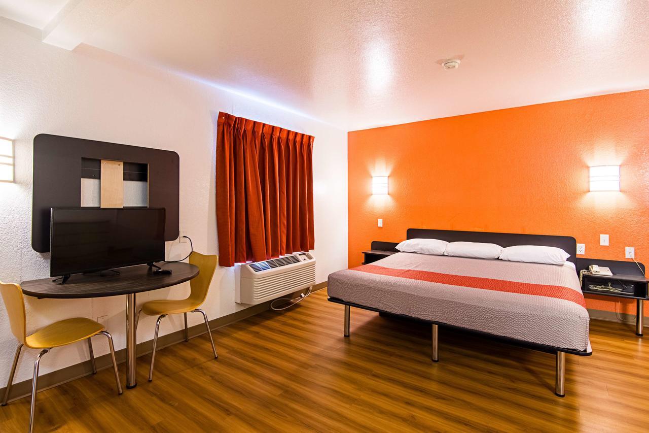 Motel 6 Little Rock South Екстериор снимка