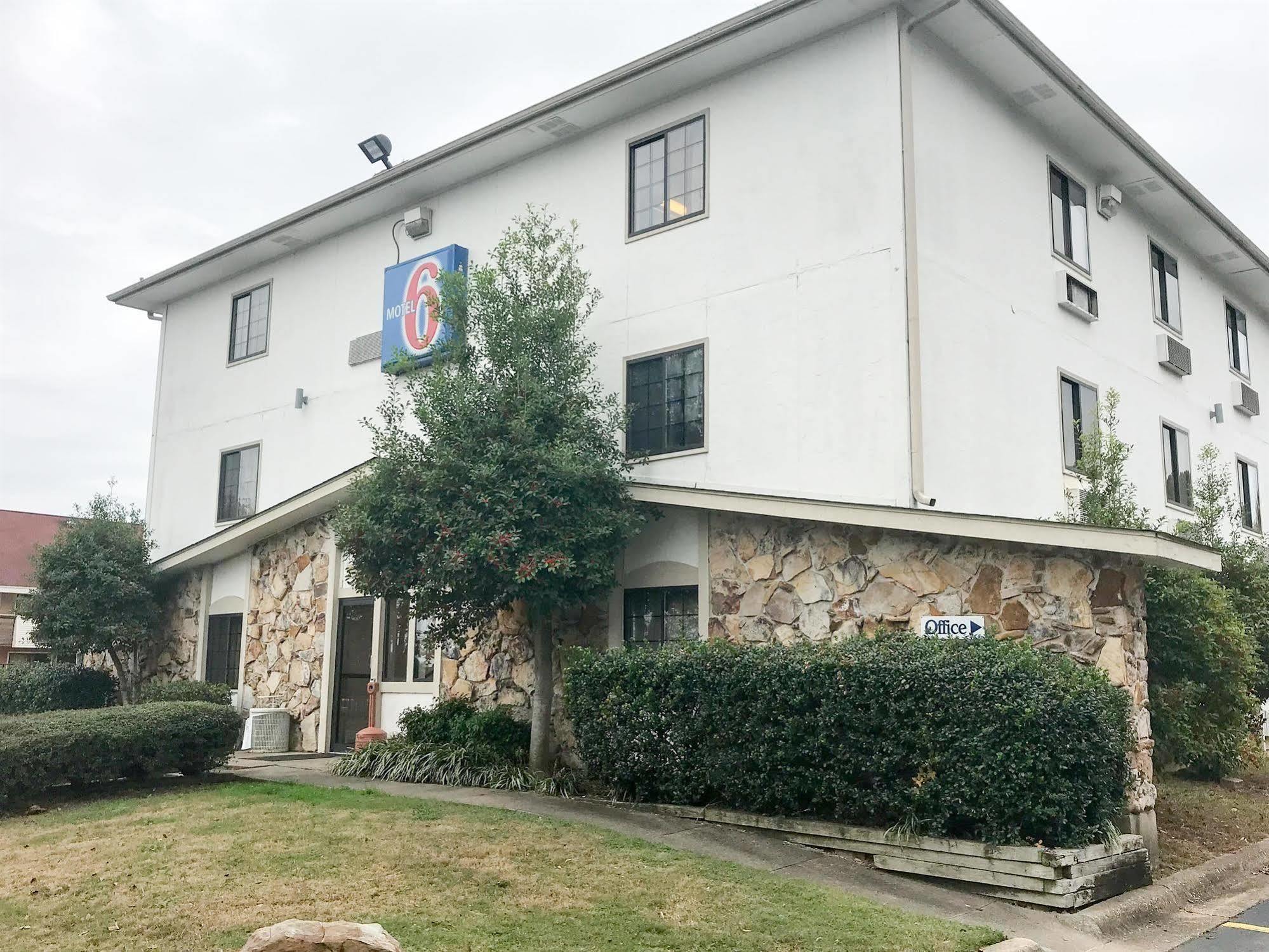 Motel 6 Little Rock South Екстериор снимка